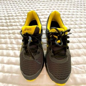 Asics women's sneakers size 6 1/2 black and yellow